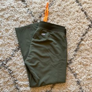 Figs Moss Kade Scrub pants, petite large